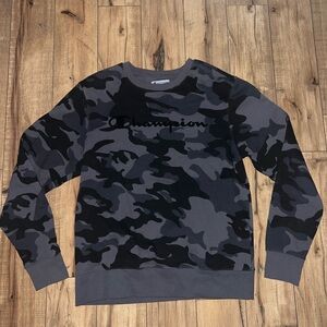 Camo champion crewneck